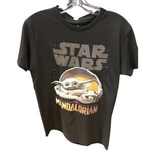 Disney Parks Men's Star Wars THE MANDALORIAN Grogu T-Shirt Size Small New